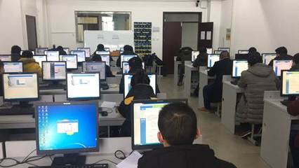 信息技術(shù)實(shí)訓(xùn)中心 賦能社會(huì)考試，引領(lǐng)專業(yè)咨詢服務(wù)