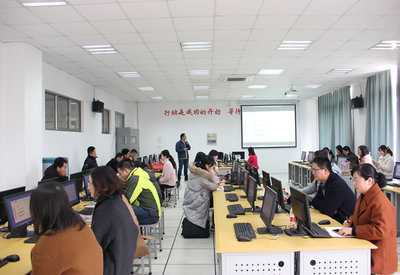 區(qū)域協(xié)同謀發(fā)展 人才服務(wù)譜新篇——2019年錫常高校畢業(yè)生就業(yè)創(chuàng)業(yè)服務(wù)工作區(qū)域聯(lián)盟座談會(huì)在我校召開